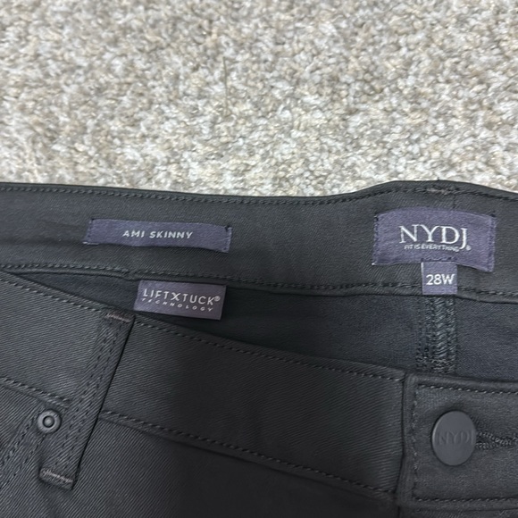 NWT NYDJ Ami Skinny Jeans Plus Size in Black - Picture 6 of 8